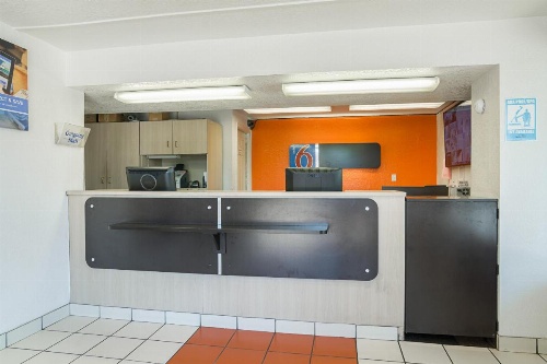 Motel 6-Little Rock, AR - West image 5
